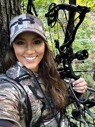 Last day. 2A Doing some comfort hunting in the blind today. Good luck  everyone.