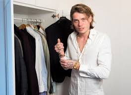 De presentator én de vader van tony junior mag 60 kaarsjes uitblazen. Nieuw Op Videoland In Juni De Bachelor Paddington En 21 Jump Street Show Destentor Nl