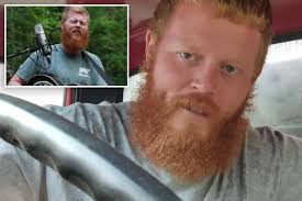 Landets sensation Oliver Anthony lämnar musikbranschen ett år efter sin  meteorartade framgång för att starta en resande prästverksamhet. :  r/ToddintheShadow