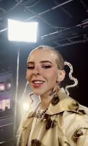 Laura Miko's Instagram, Twitter & Facebook