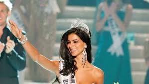 Information and translations of libanaise in the most comprehensive dictionary definitions resource on the web. Une Americano Libanaise Devient La Premiere Miss Usa D Origine Arabe Ladepeche Fr