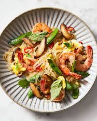 Shrimp And Basil Glass Noodle Stir Fry Recipe Recipe Glass Noodles Glass Noodles Recipe Healthy Pasta Recipes