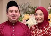 Turut hadir, di majlis pengebumian itu ialah pelakon. Anak Najib Nazifuddin Bertunang Dengan Ahli Politik Indonesia