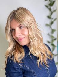 De La Racine A La Pointe. updated their profile picture.