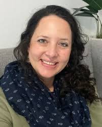 Kerry Swartz's Instagram, Twitter & Facebook