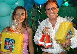 Com sacrificio eu criei meus sete filhos do meu sangue eram seis e um peguei com quase um mês fui viajante, fui roceiro, fui andante e pra alimentar meus filhos não comi pra mais de vez. Moacyr Franco Comemora Aniversario Dos Filhos Ofuxico