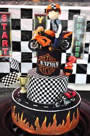 Albert torta harley davidson harley davidson custom harley davidson birthday harley davidson fatboy fancy cakes cute cakes pretty cakes yummy cakes beautiful cakes 17 Motorcycle Cake Ideas Motorcycle Cake Cake Cupcake Cakes