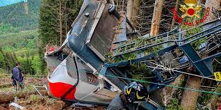 Die seilbahn verbindet den ort stresa mit dem rund 1.500 meter hohen monte mottarone. Znh0b5dqdddysm