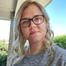 Carmen Hawthorne's Instagram, Twitter & Facebook