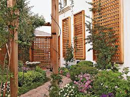 Trellis Art Brings Life to the Exterior of Homes