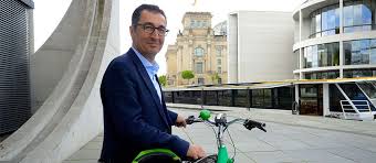 We did not find results for: Cem Ozdemir Politik Des Ermoglichens Nicht Des Verbots Umwelt Klimaschutz Und Nachhaltigkeit Verkehrspolitik Und Digitale Infrastruktur News Transport Die Zeitung Fur Den Guterverkehr Lkw Speditionen Fuhrpark Nutzfahrzeuge