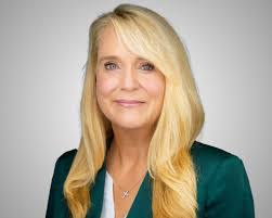 Leanne Getz's Instagram, Twitter & Facebook