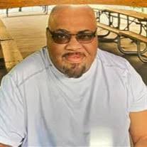 Clarissa Linton's Instagram, Twitter & Facebook