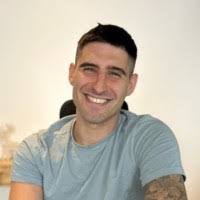 1100+ perfiles de «Caamano»