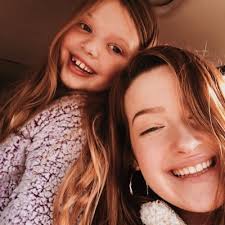 Mara Beck (@marabeck17)