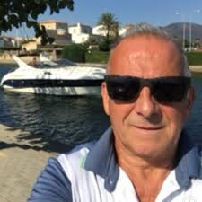 We're proud to report a first for our fleet! The T-MOS team performed its  first ever in-water thruster replacement