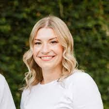 Kerri Guglietta's Instagram, Twitter & Facebook