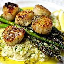 Seared Scallops And Cauliflower Risotto Dr Davinah S Eats Seafood Recipes Scallops Seared Cauliflower Rice Risotto