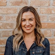 Rachel Mertz's Instagram, Twitter & Facebook