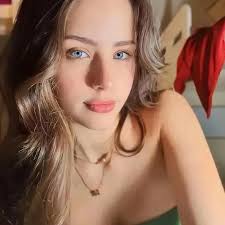 holaa como es posible que siempre te escribo y nunca me respondes estoy en  panamá soltero para tiii bb