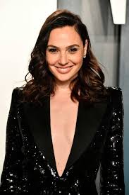 Gal gadot confirmed reports that joss whedon threatened to damage her career. Gal Gadot Stars As Cleopatra In New Movie