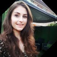 Sandra Samaan's Instagram, Twitter & Facebook