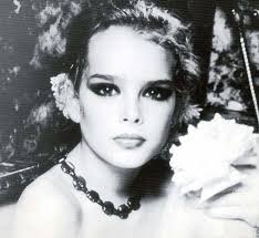 Mr gross, a fashion photographer for 30 years, shot a series of photos of ms shields in 1975 before she became famous as a child actress. Garry Gross Who Took Controversial Nude Pictures Of Brooke Shields Dies At 73 Daily Mail Online