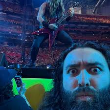 Someone go bubble wrap Willie Nelson right now