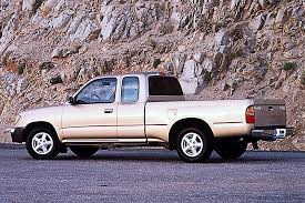 Base engine lacks performance and efficiency; 1995 04 Toyota Tacoma Consumer Guide Auto