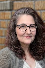 Shannon Stringer's Instagram, Twitter & Facebook