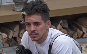 Biel diz que não vai olhar na cara de Tays quando ela estiver com Jakelyne  em 'A Fazenda 12'