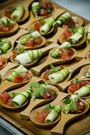 Kalte Platten Garnieren Ideen Und Tipps Fur Partyplatten Happchen Fingerfood Essen Und Trinken