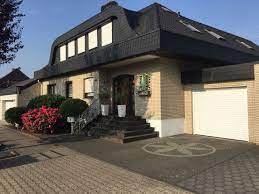 Das hier angebotene 123,5 qm große einfamilienhaus befindet sich. Haus Zum Verkauf 52382 Niederzier Ellen Niederzier Mapio Net