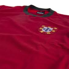 Vintage and retro portugal football shirts and training kit, featuring home, away and original match worn player editions from the 1970s to present day. Portugal 1960 S Retro Fussball Trikot Online Kaufen Copa