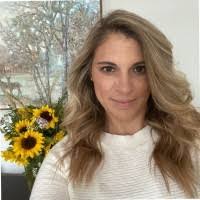 Danielle Mucci's Instagram, Twitter & Facebook