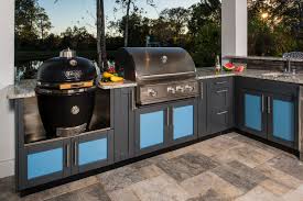 Whether it's hiking, biking, bird watching, or simply taking the dog for a walk, there are 80 kilometres of trails to discover right outside your door. Outdoor Kitchen Design Plans L Trex Outdoor Kitchen
