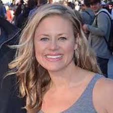 Casey Nicholson (@Caseyknich)