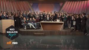 Das neue studioset wurde vom mmc art department im auftrag der gruppe. Das Neo Magazin Wird Royale Neo Magazin Royale Mit Jan Bohmermann Zdfneo Teaser Youtube