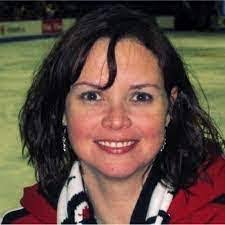 Julie Patch's Instagram, Twitter & Facebook