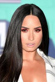 I love changing my hair a lot—i think it's fun, says x factor judge. Demi Lovato Reveals New Bob Haircut On Instagram Teen Vogue