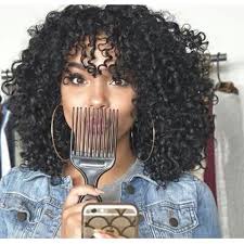 This hairstyle paired with shaved sides is a match made in heaven. 15 Lockige Haarschnitte Ideas Curly Hair Styles Naturally Curly Hair Styles Natural Hair Styles