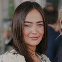 Dana Blackstone's Instagram, Twitter & Facebook