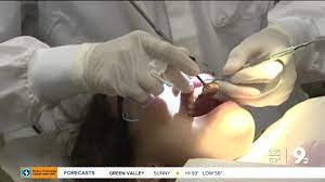 En nuestra clínica dental te ofrecemos estas coronas de manera provisional, mientras el laboratorio protésico fabrica tu corona dental a medida. Dental Delays Causing Corona Cavities