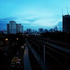 Hatların eski star lrt sisteminin ikinci geliştirme aşamasının bir parçası olarak 1998 yılında açılan istasyon, sentul timur'u şehrin diğer bölgelerine ve çevresine bağlamayı amaçlıyordu. Sentul Timur Lrt Station Klia2 Info