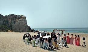 In fact, you can even book your airport transfer in advance for greater peace of mind. Malibu