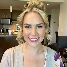 Alexandra 🏳️‍🌈 “Victoria/Vancouver” Makeup Artist