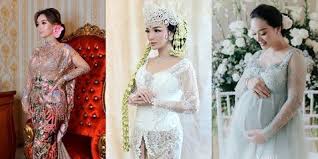 Check spelling or type a new query. Sebelum Menikah Hamil Tua Ini 8 Potret Zaskia Gotik Yang Selalu Tampil Memesona Pakai Kebaya Kapanlagi Com