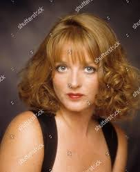 Serena Gordon's Instagram, Twitter & Facebook