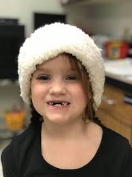 Good morning Monday!! 4:30 am here in Boston, Massachusetts 🇺🇸. Whose  awake and ready for Christmas 🎄?? All I want for Christmas is my 2 front  teeth, what about you? 😆