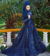 58 Brides Wearing Hijabs On Their Big Day Look Absolutely Stunning Robe De Mariee Musulmane Robes De Mariage Musulman Robes De Mariee Avec Hijab